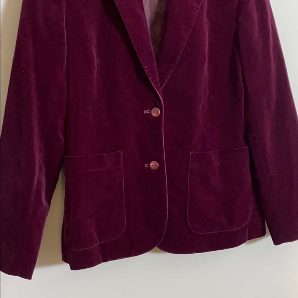4/$20! Dillard’s Burgundy Velvet Blazer - Picture 3 of 9